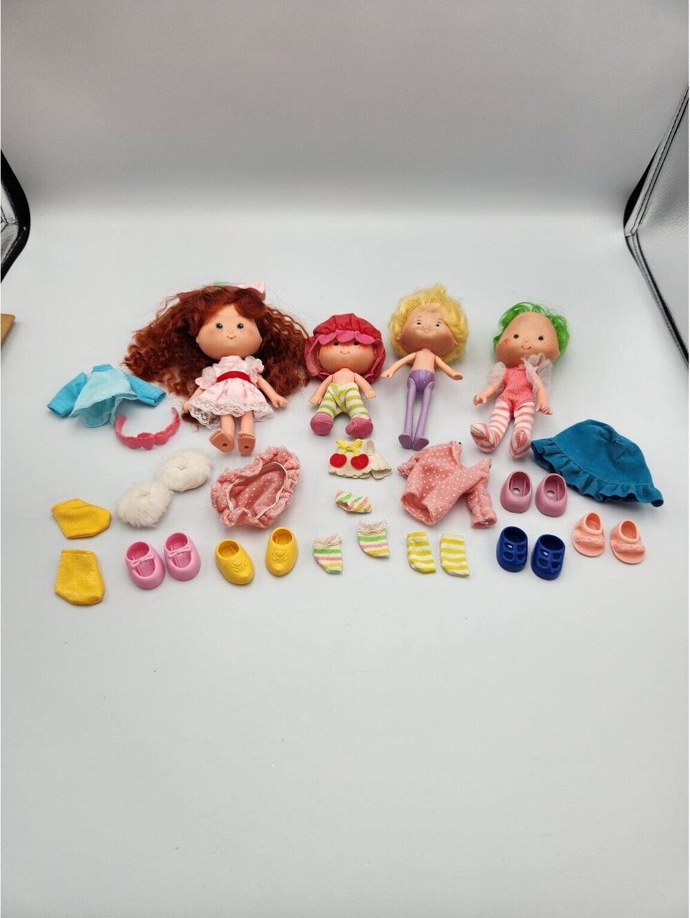 Vintage Strawberry Shortcake & Friends Berrykin Dolls Lot with Clothes &